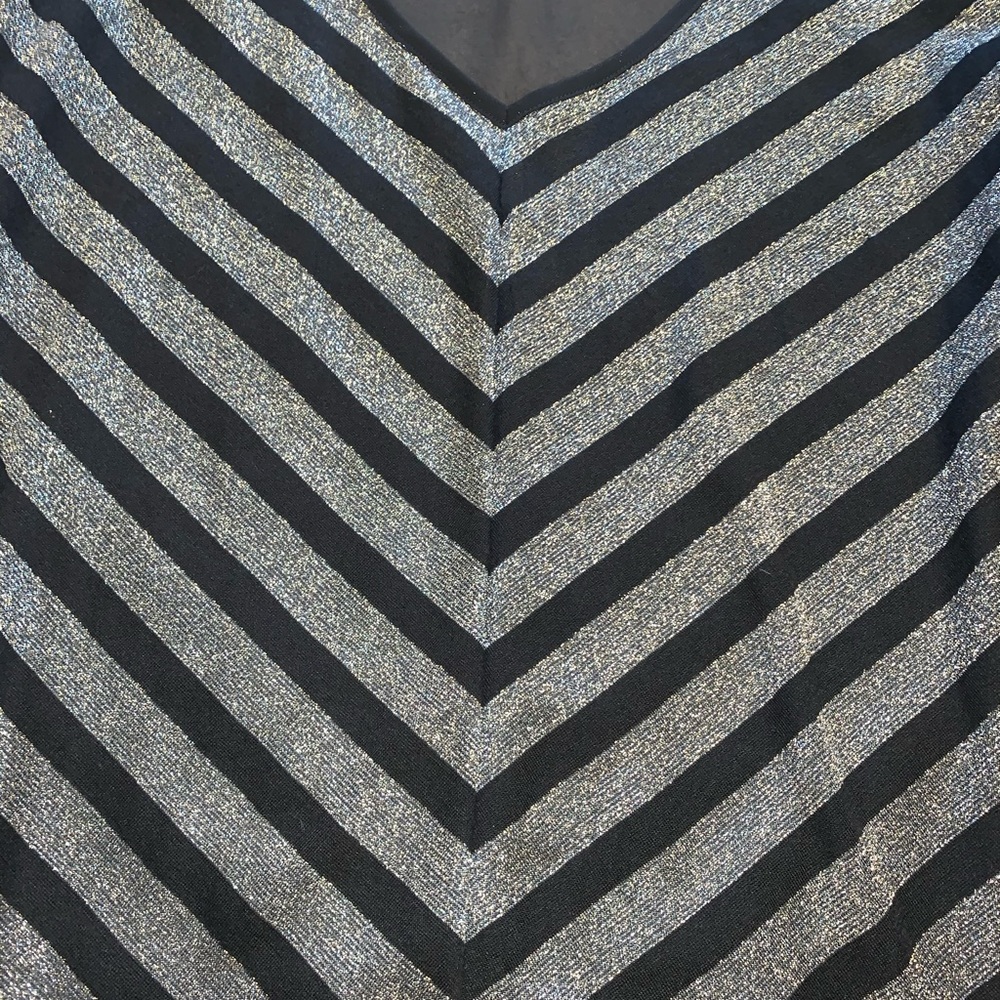 Guess Top - Picture 3 of 5